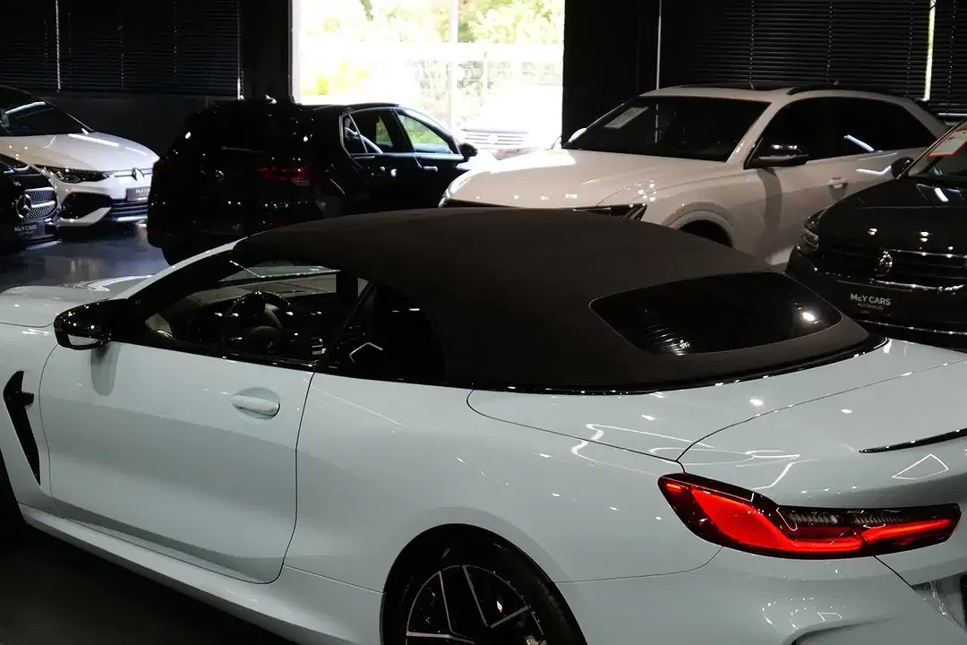 BMW M8 Competition Convertible - Thumbnail 6