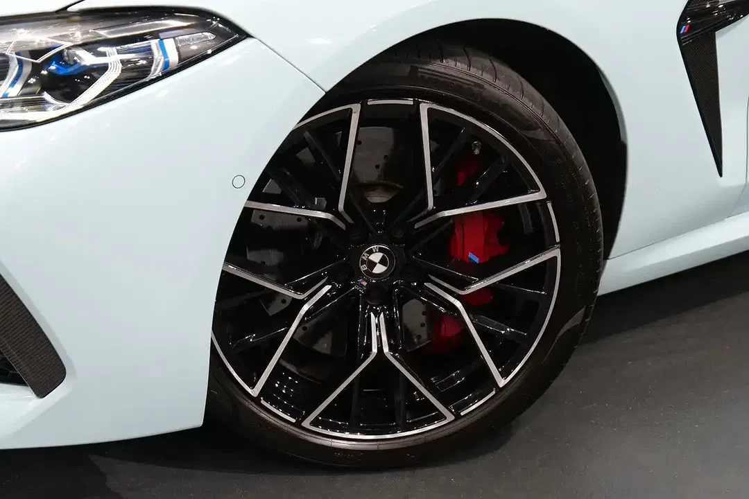 BMW M8 Competition Convertible - Thumbnail 7