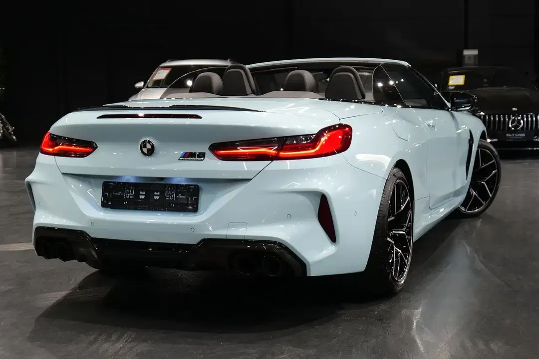 BMW M8 Competition Convertible - foto 2