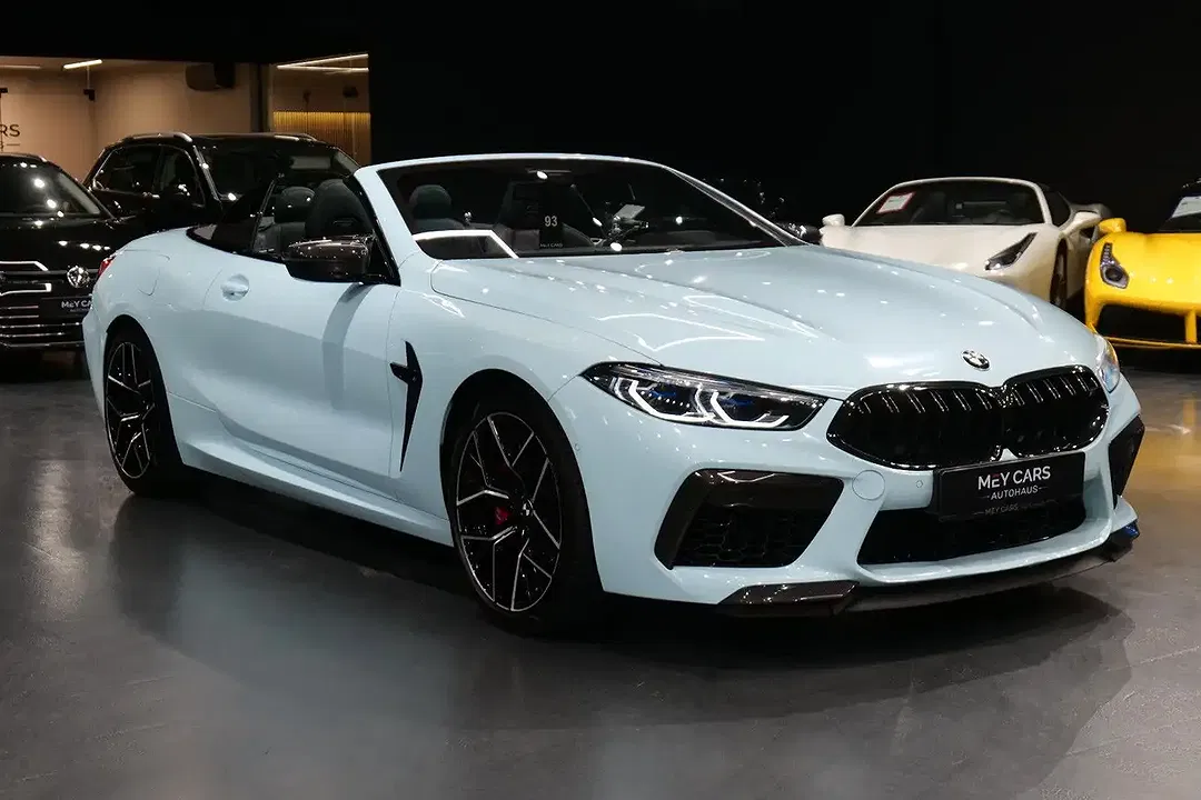 BMW M8 Competition Convertible - Thumbnail 3