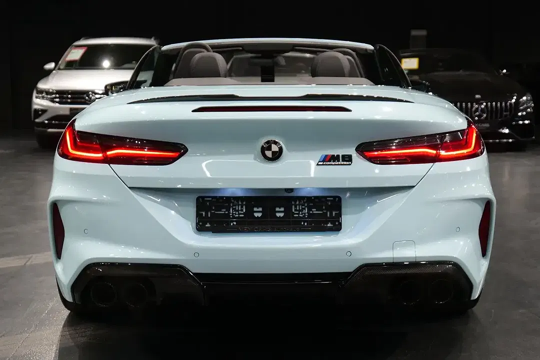 BMW M8 Competition Convertible - Thumbnail 5
