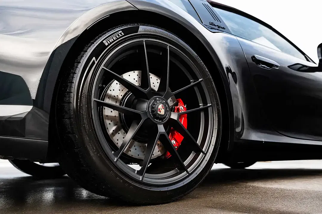 Porsche 992 Targa 4 GTS - Thumbnail 12