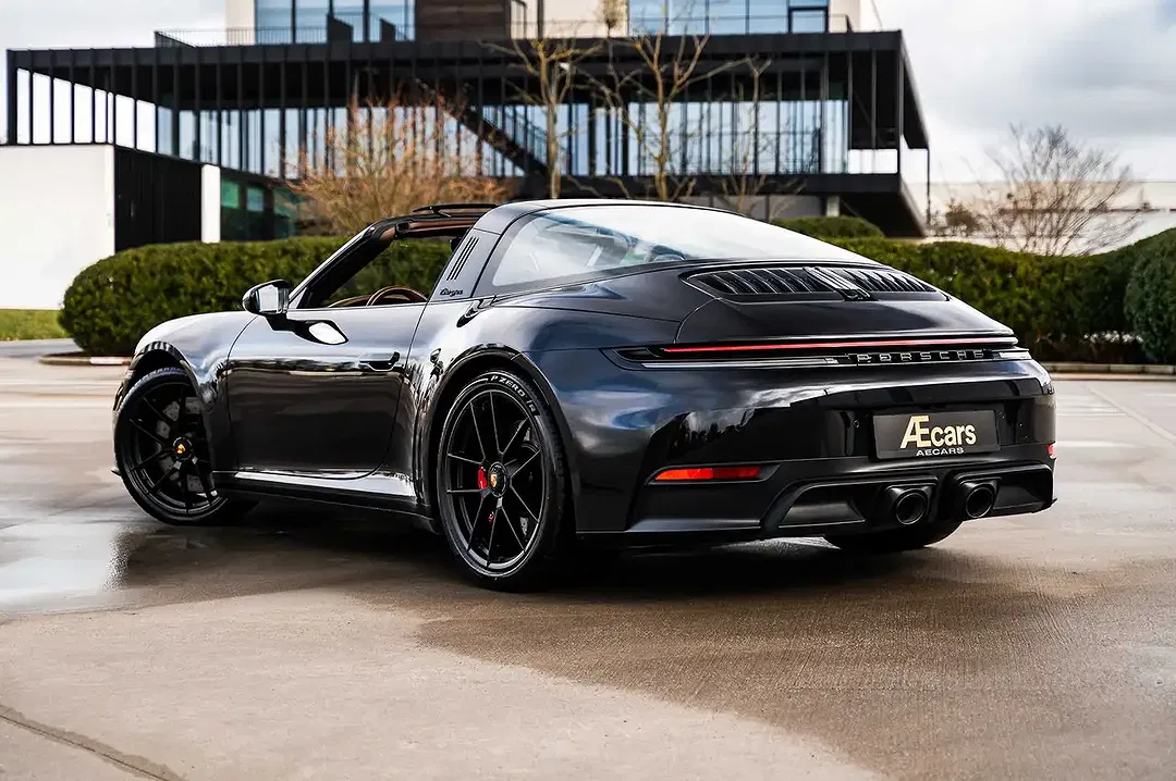 Porsche 992 Targa 4 GTS - Thumbnail 3