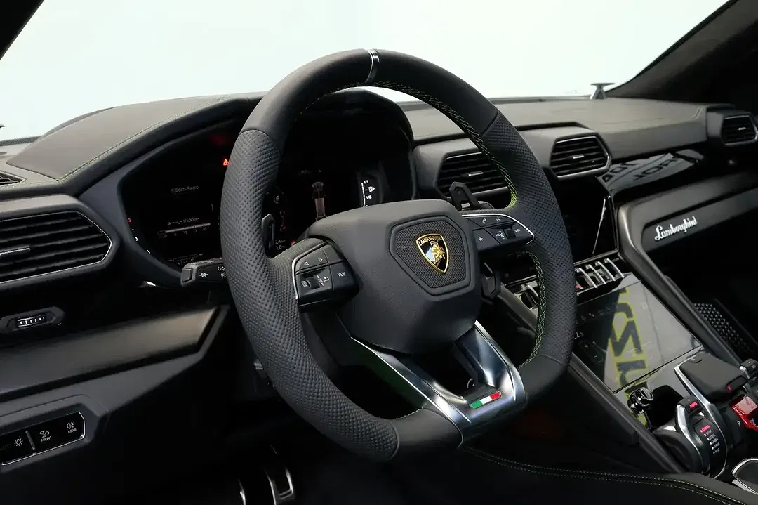 Lamborghini Urus Style - foto 15