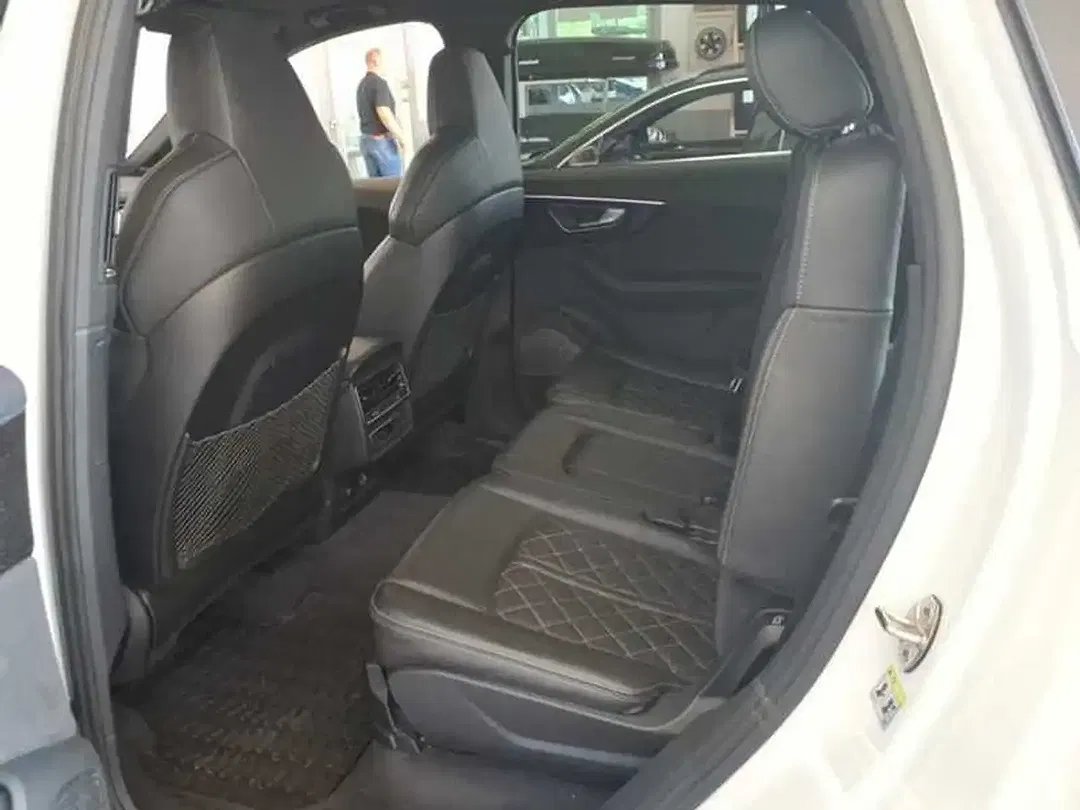 Audi Q7 quattro - Thumbnail 8