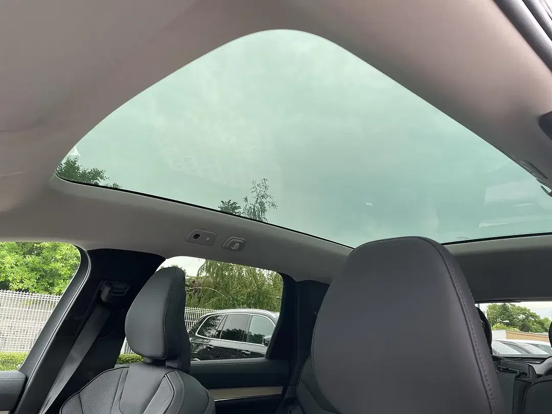Volvo EX90 Twin Motor Plus Executive - Thumbnail 9