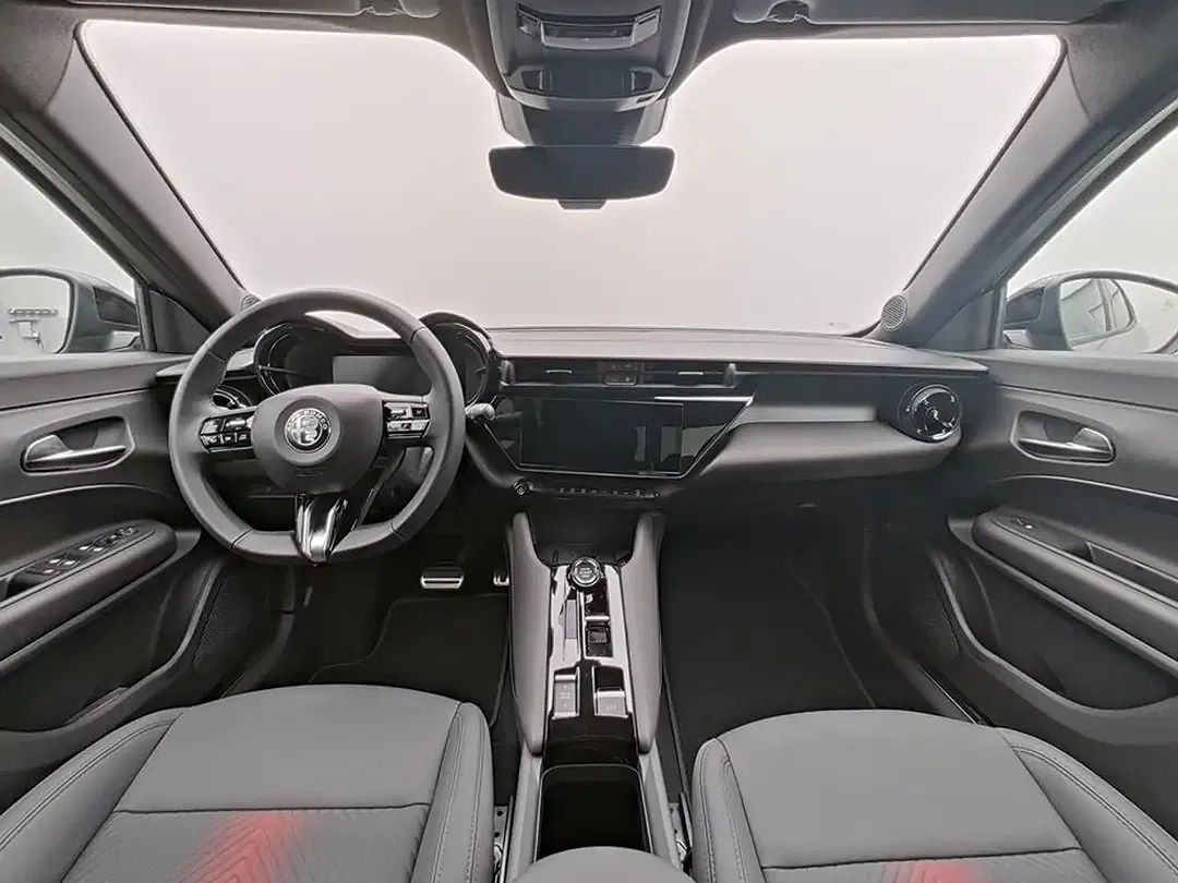 Alfa Romeo Junior 1.2 Ibrida Ti - Thumbnail 9