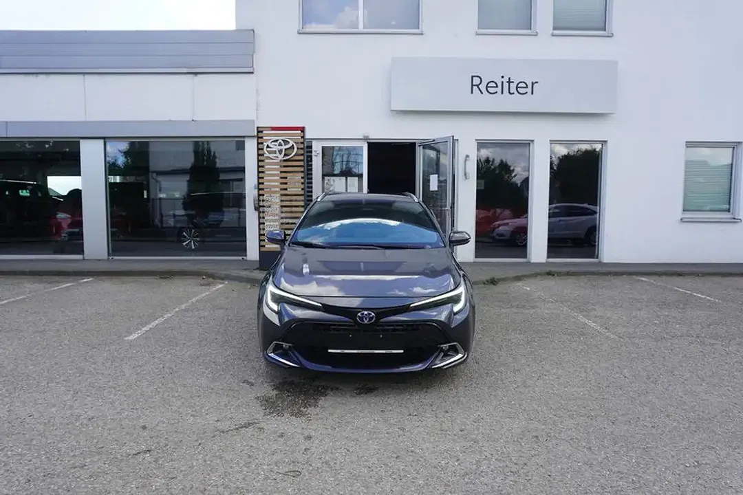 Toyota Corolla Hybrid Active - Thumbnail 1