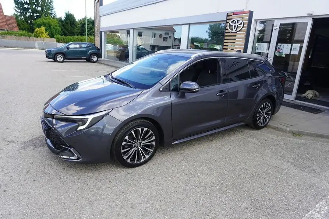 Toyota Corolla Hybrid Active - Thumbnail 2