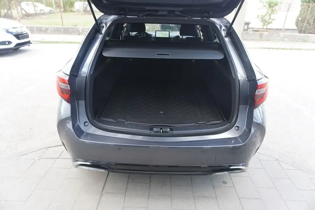 Toyota Corolla Hybrid Active - Thumbnail 4
