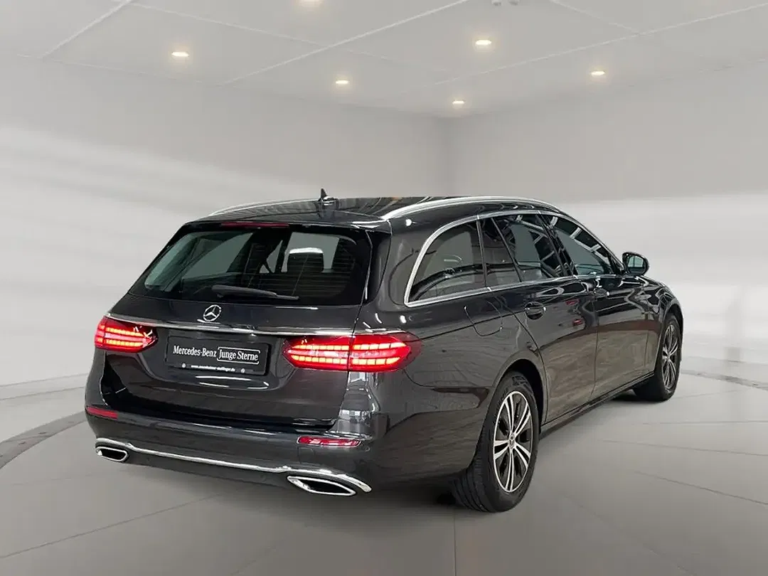 Mercedes-Benz E 220 MBUX Avantgarde - Thumbnail 2
