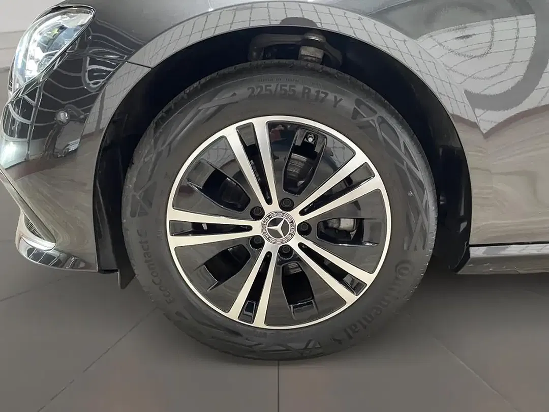 Mercedes-Benz E 220 MBUX Avantgarde - Thumbnail 6