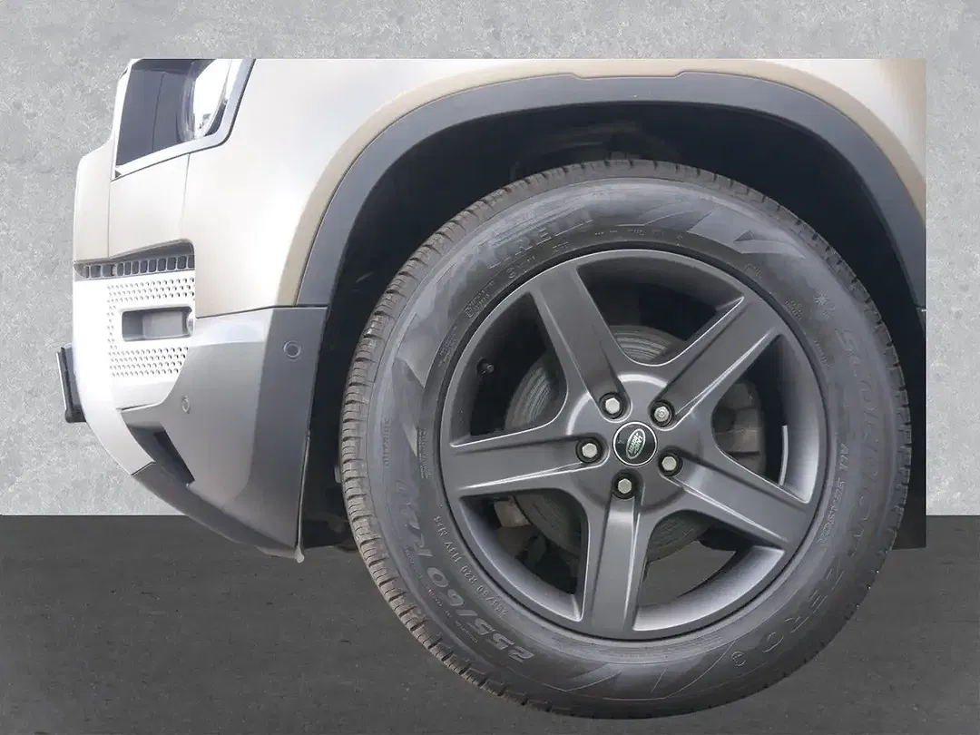 Land Rover Defender First Edition 110 - Thumbnail 8