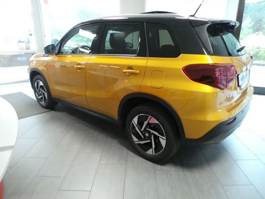 Suzuki Vitara Hybrid 1.5 AGS 4x4 Comfort+ - Thumbnail 3
