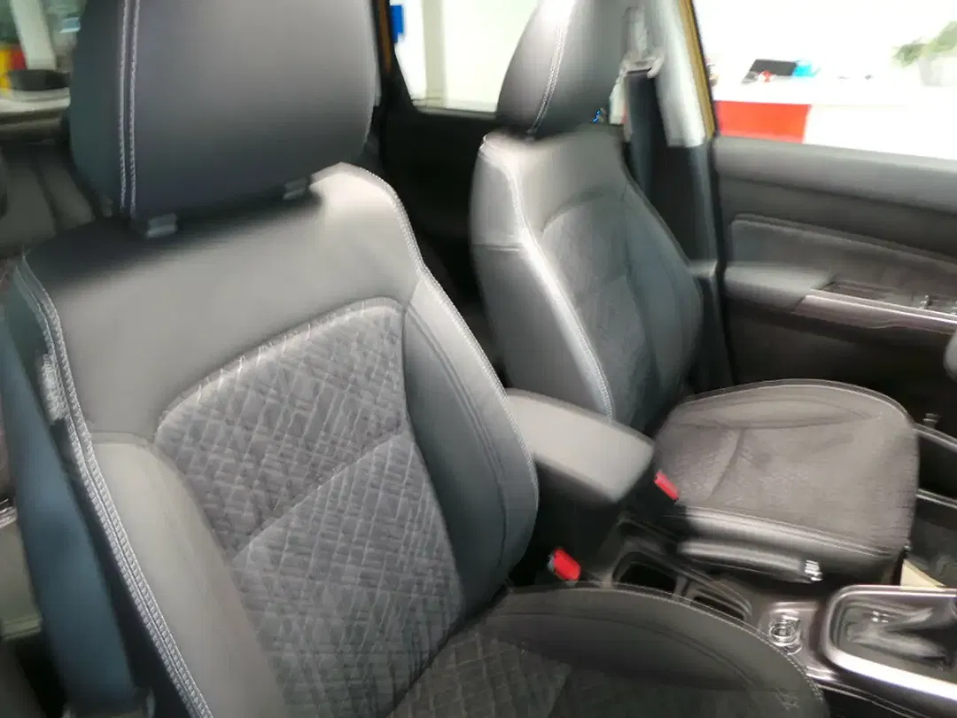 Suzuki Vitara Hybrid 1.5 AGS 4x4 Comfort+ - Thumbnail 5