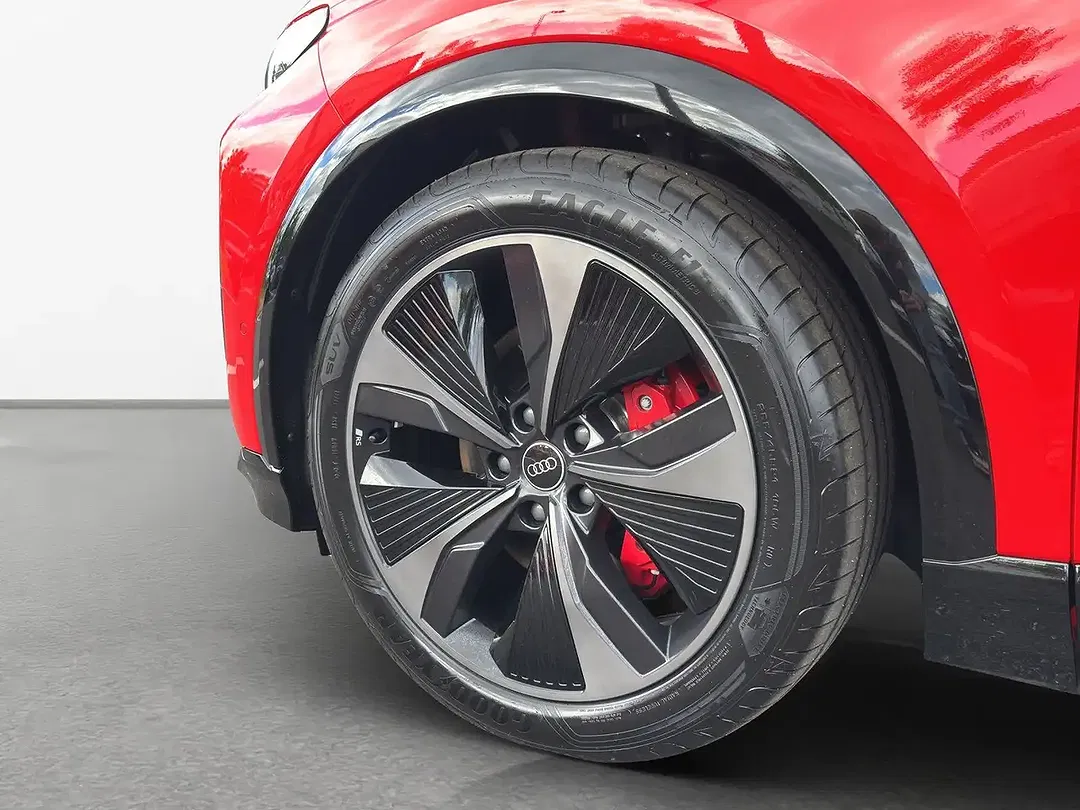 Audi SQ6 e-tron Matrix LED - Thumbnail 13