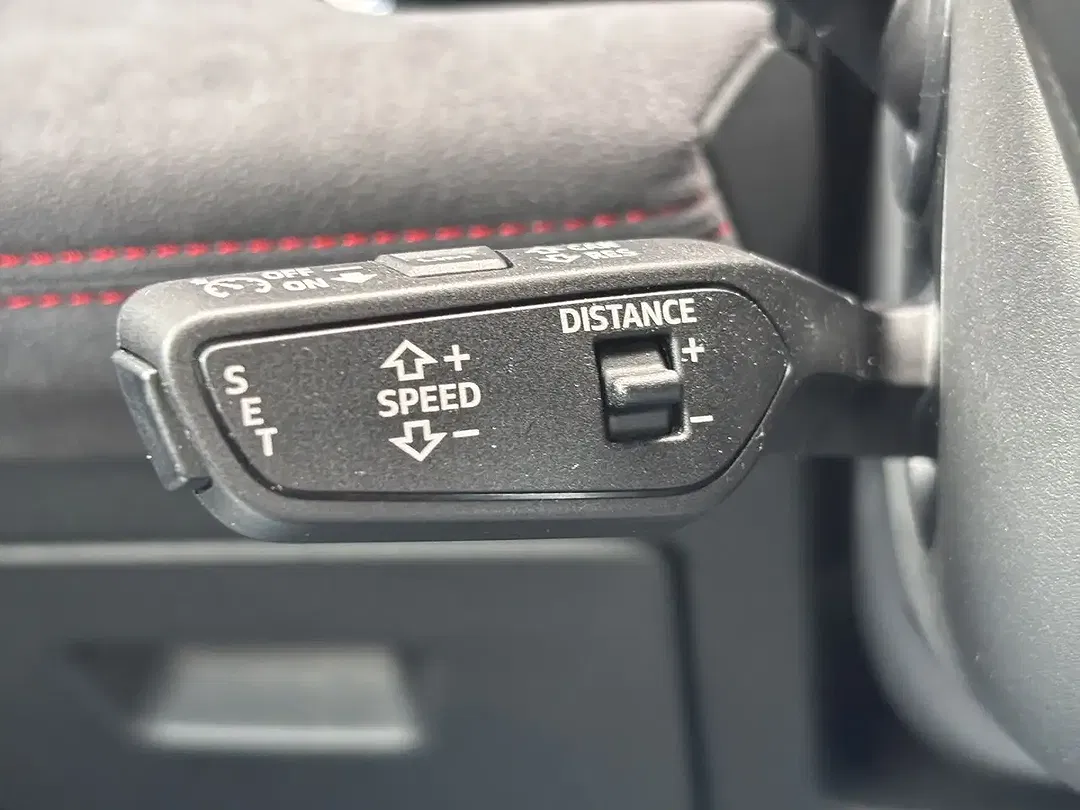 Audi SQ6 e-tron Matrix LED - Thumbnail 21