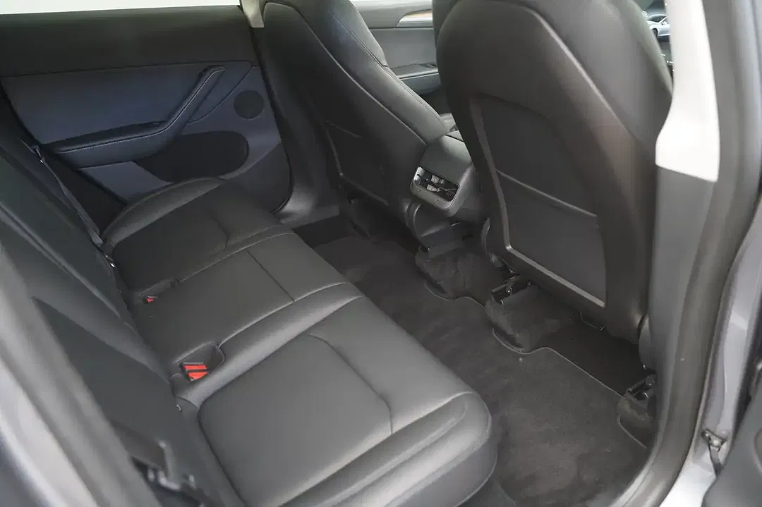 Tesla Model Y Performance - foto 14
