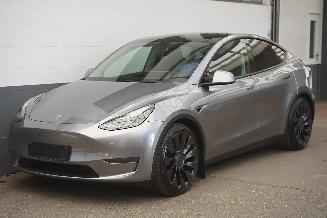 Tesla Model Y Performance - foto 2