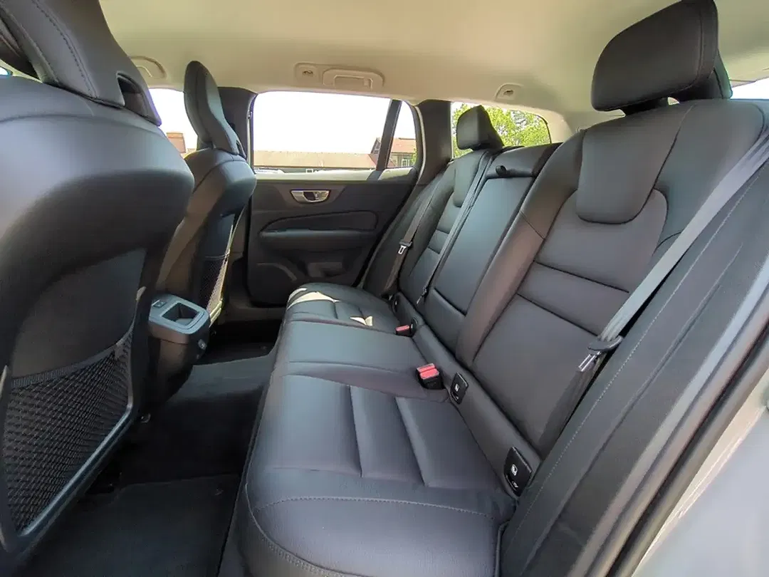 Volvo V60 Cross Country AWD Plus - Thumbnail 11