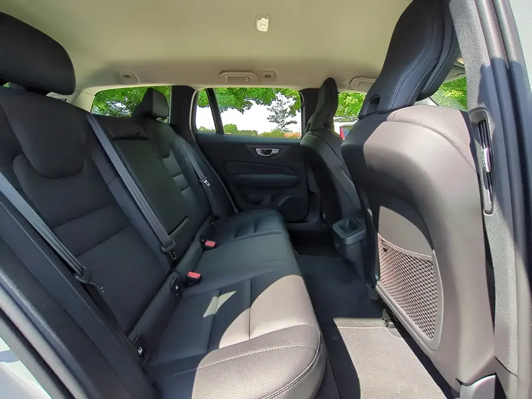 Volvo V60 Cross Country AWD Plus - Thumbnail 12