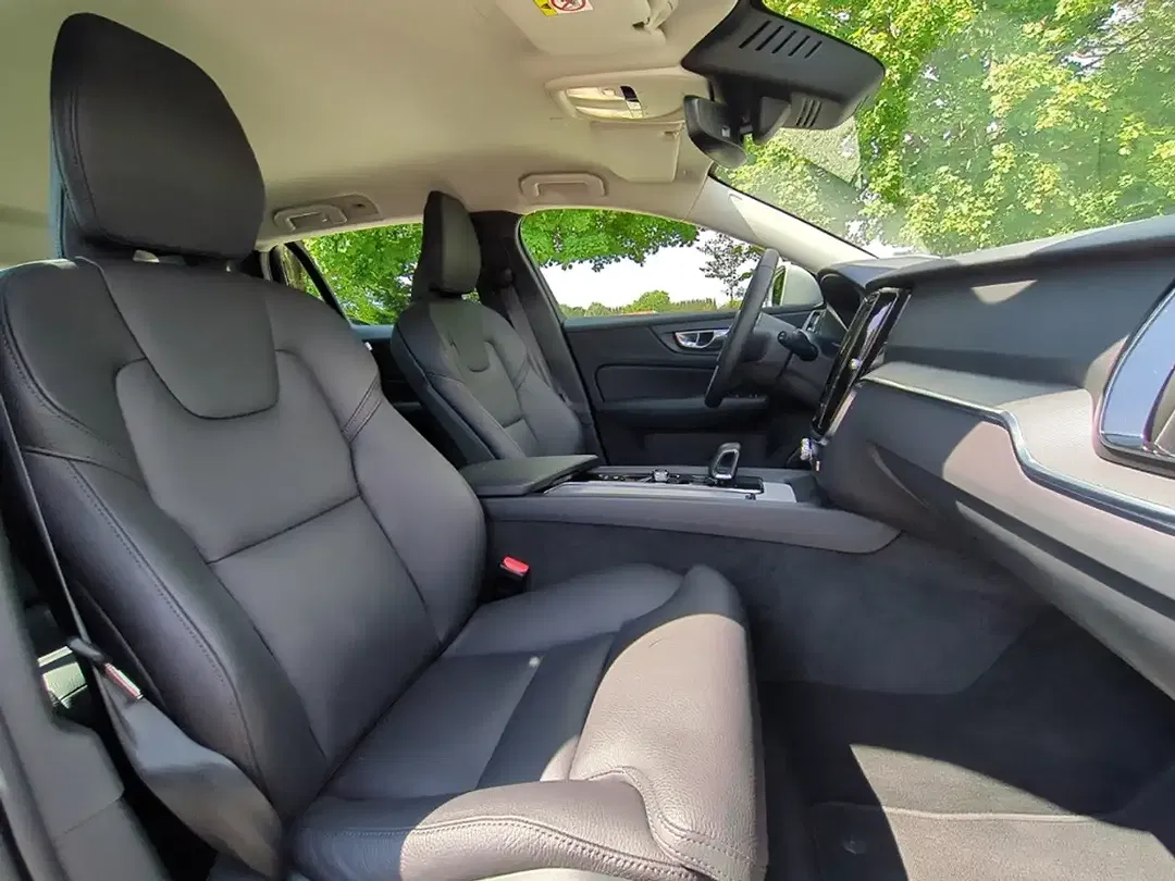 Volvo V60 Cross Country AWD Plus - Thumbnail 13