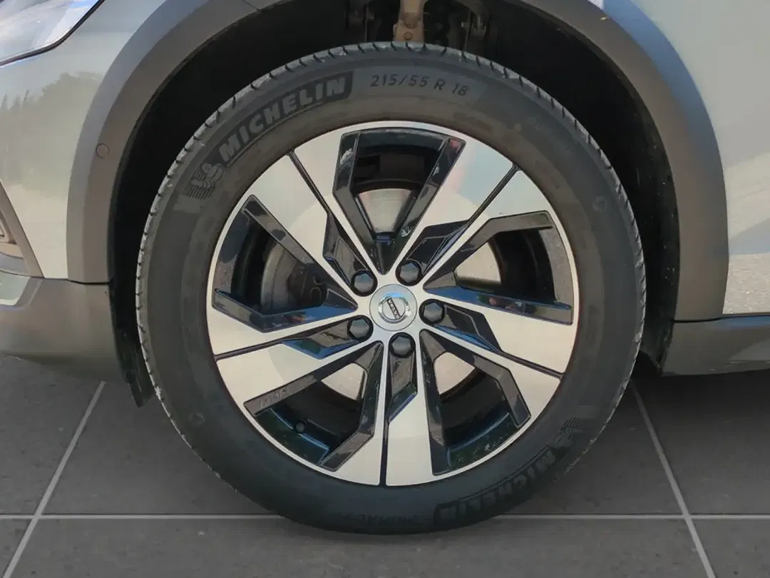 Volvo V60 Cross Country AWD Plus - Thumbnail 9
