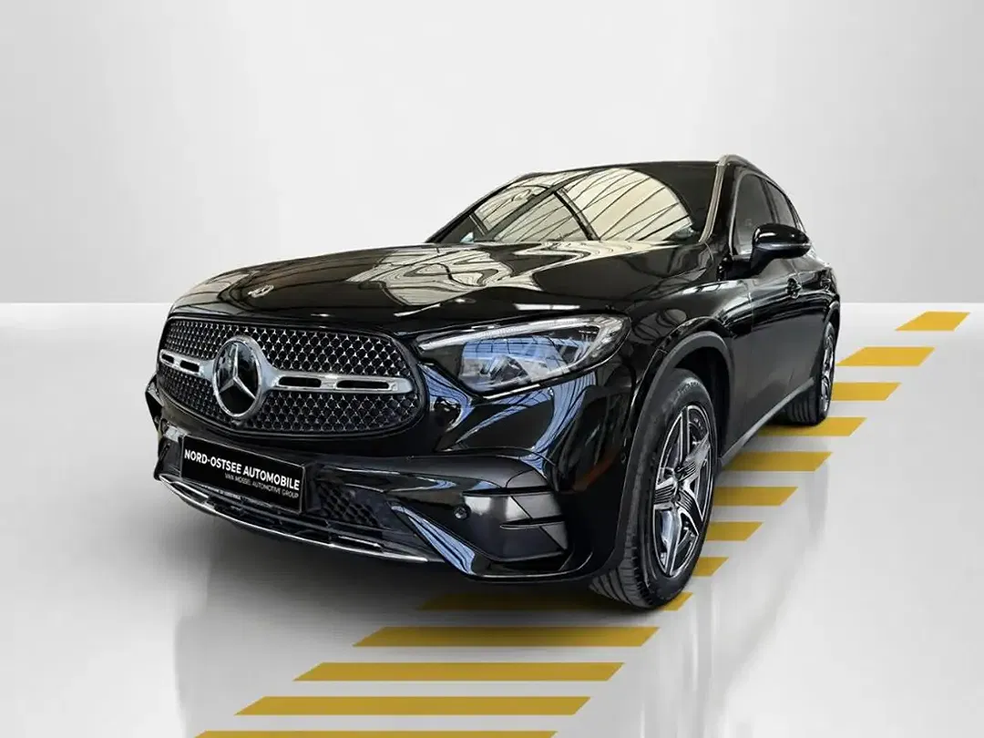Mercedes-Benz GLC 300 4MATIC AMG MBUX - Thumbnail 2