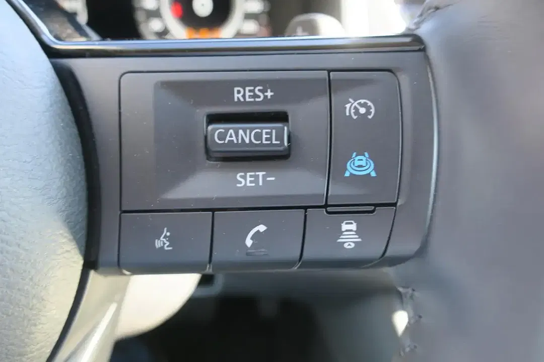 Nissan Qashqai 1.3 DIG-T MHEV Xtronic N-Connecta - Thumbnail 12