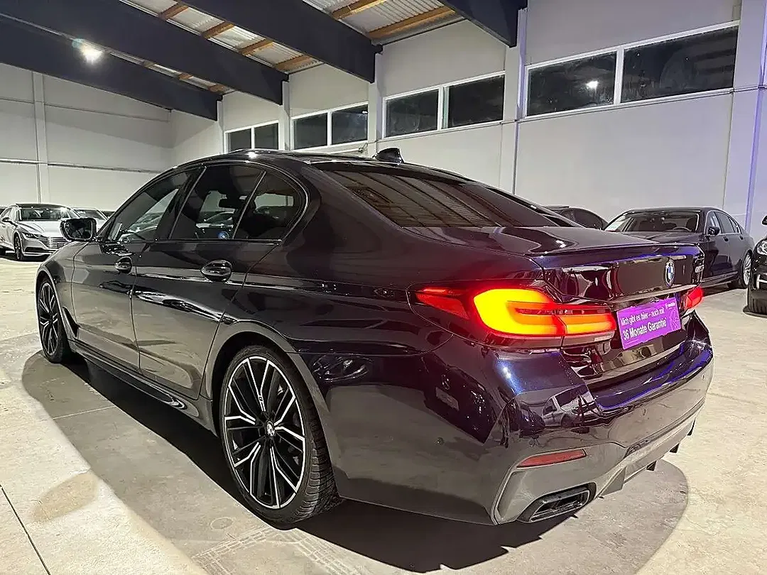BMW M550 xDrive - Thumbnail 3