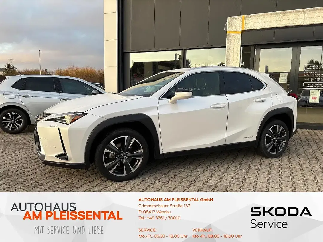 Lexus UX 250h - foto 1