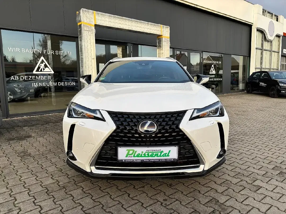 Lexus UX 250h - foto 2