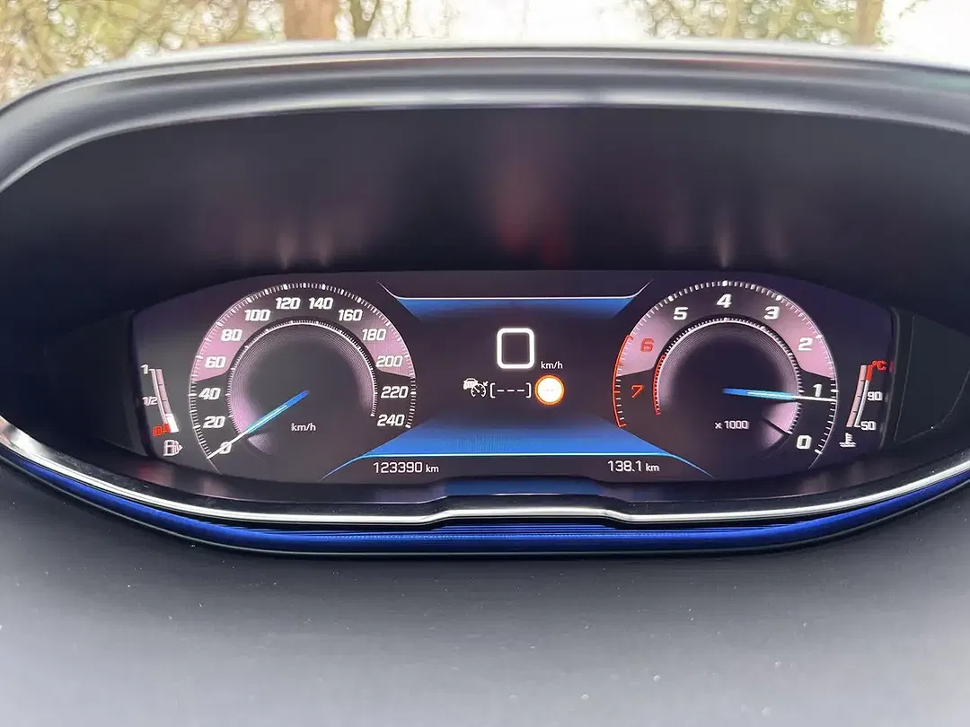 Peugeot 3008 GT Line - Thumbnail 10