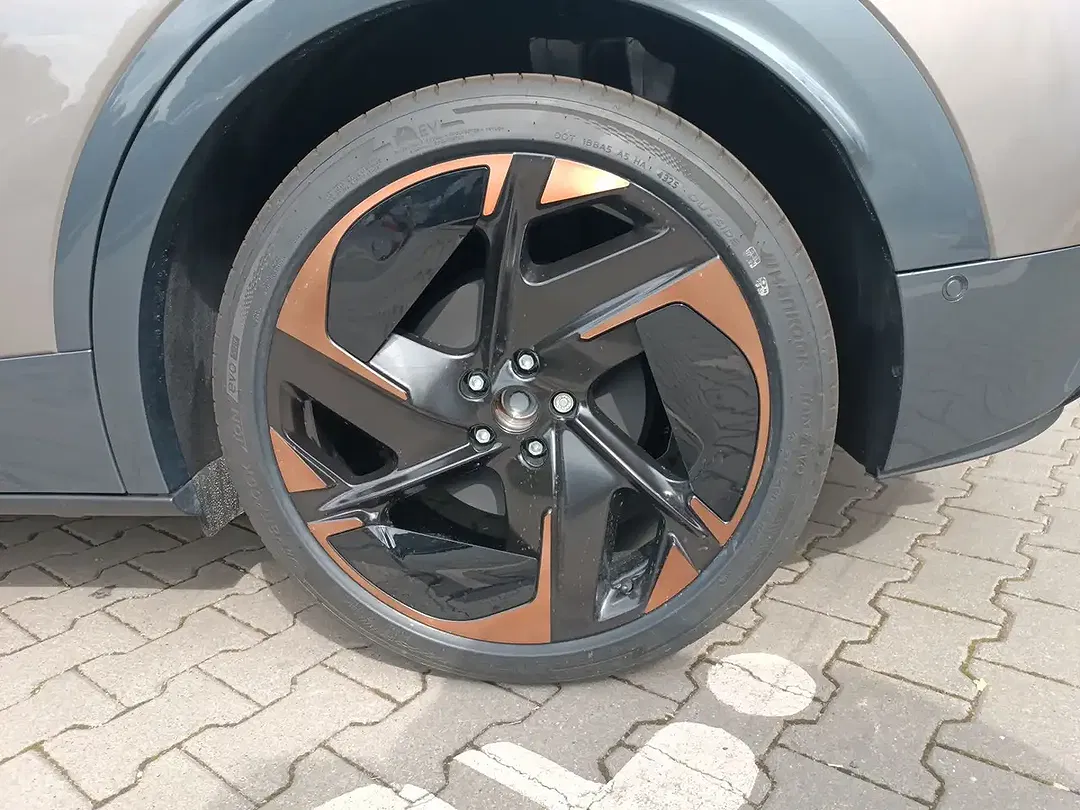 CUPRA Tavascan VZ - Thumbnail 6