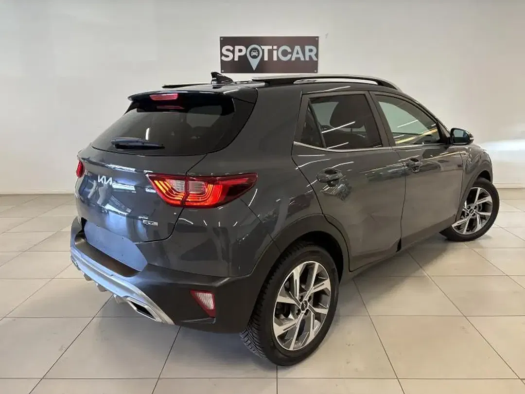 Kia Stonic - Thumbnail 3