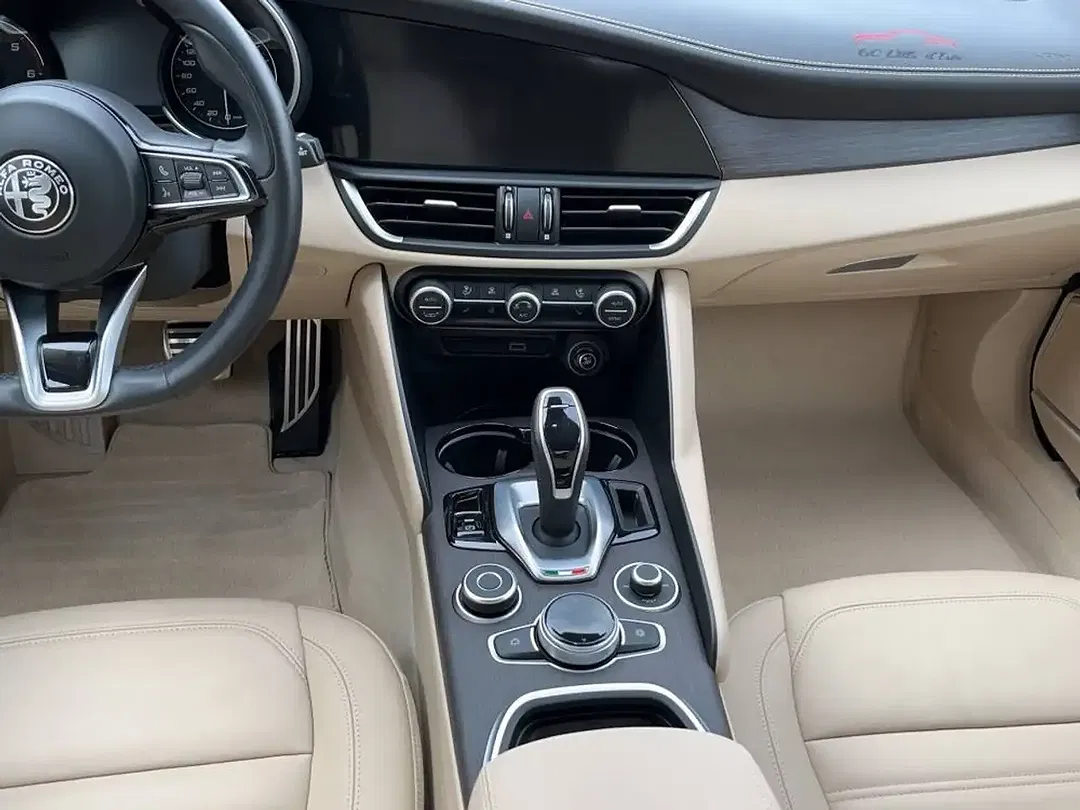Alfa Romeo Giulia 2.2 Diesel 6C Villa d'Este - Thumbnail 10