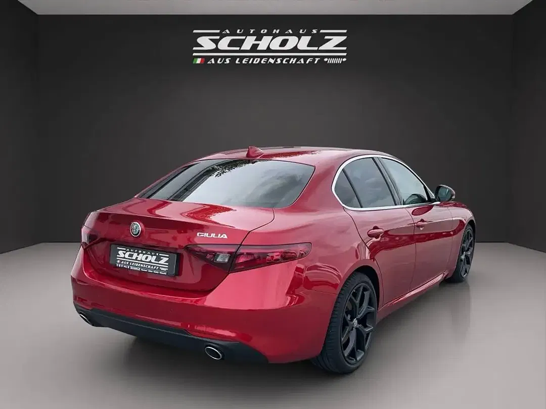 Alfa Romeo Giulia 2.2 Diesel 6C Villa d'Este - Thumbnail 4
