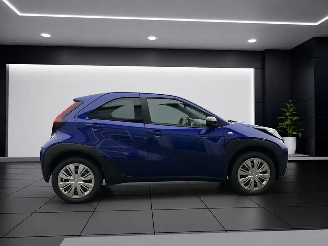 Toyota Aygo X Business Edition - Thumbnail 4