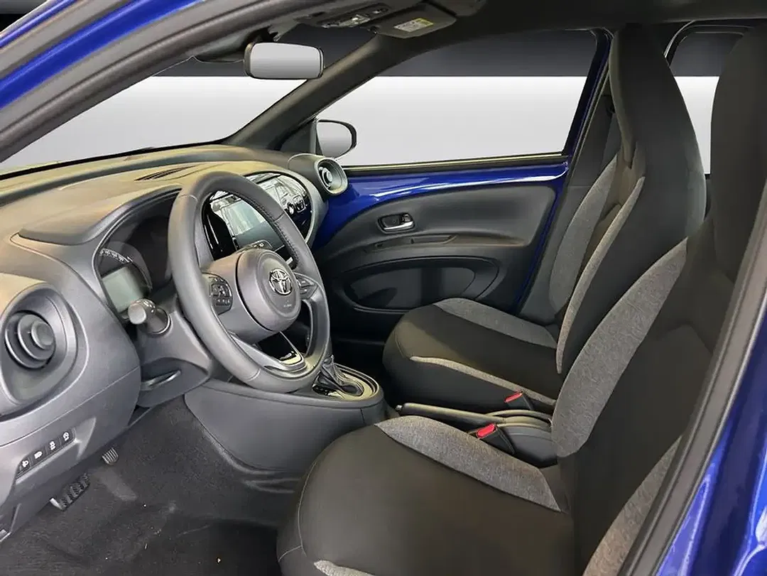 Toyota Aygo X Business Edition - Thumbnail 6