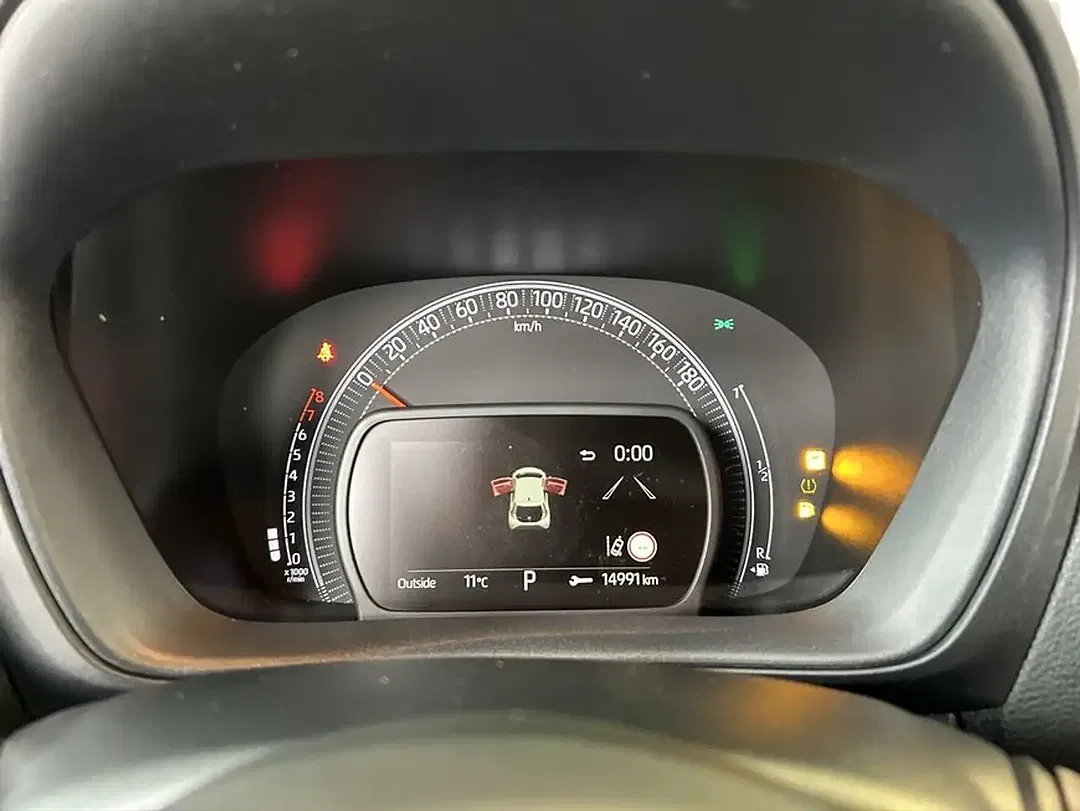 Toyota Aygo X Business Edition - Thumbnail 7