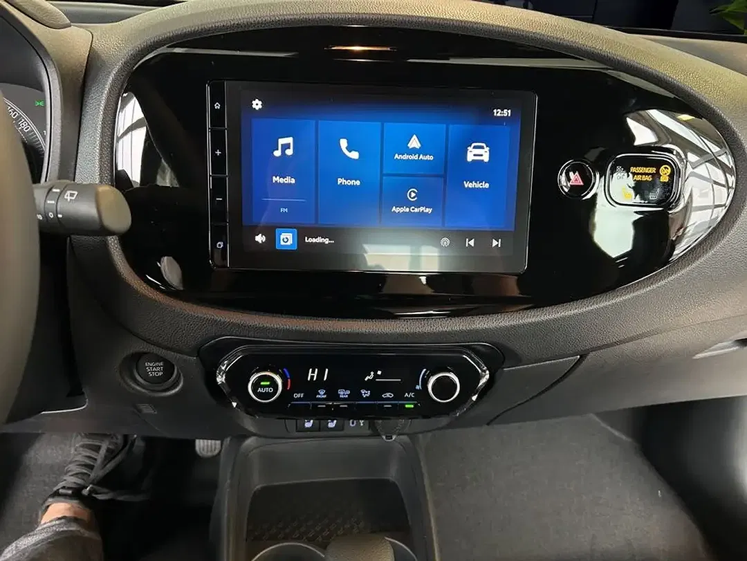 Toyota Aygo X Business Edition - Thumbnail 9