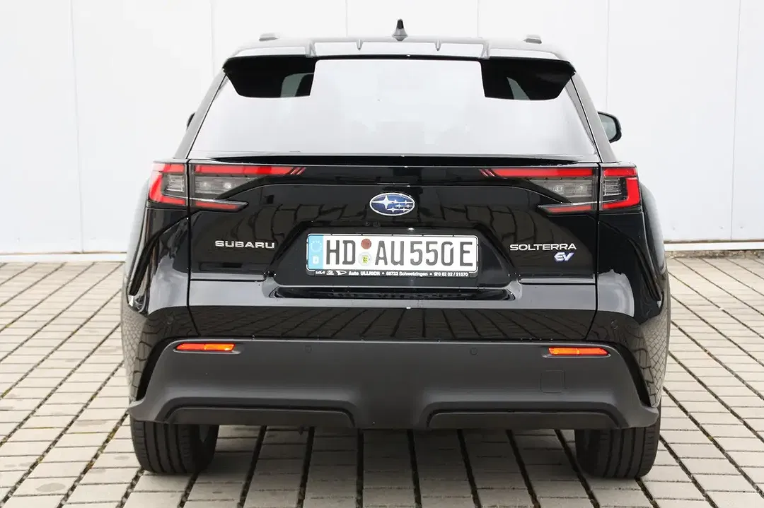 Subaru Solterra AWD Platinum Plus - Thumbnail 5