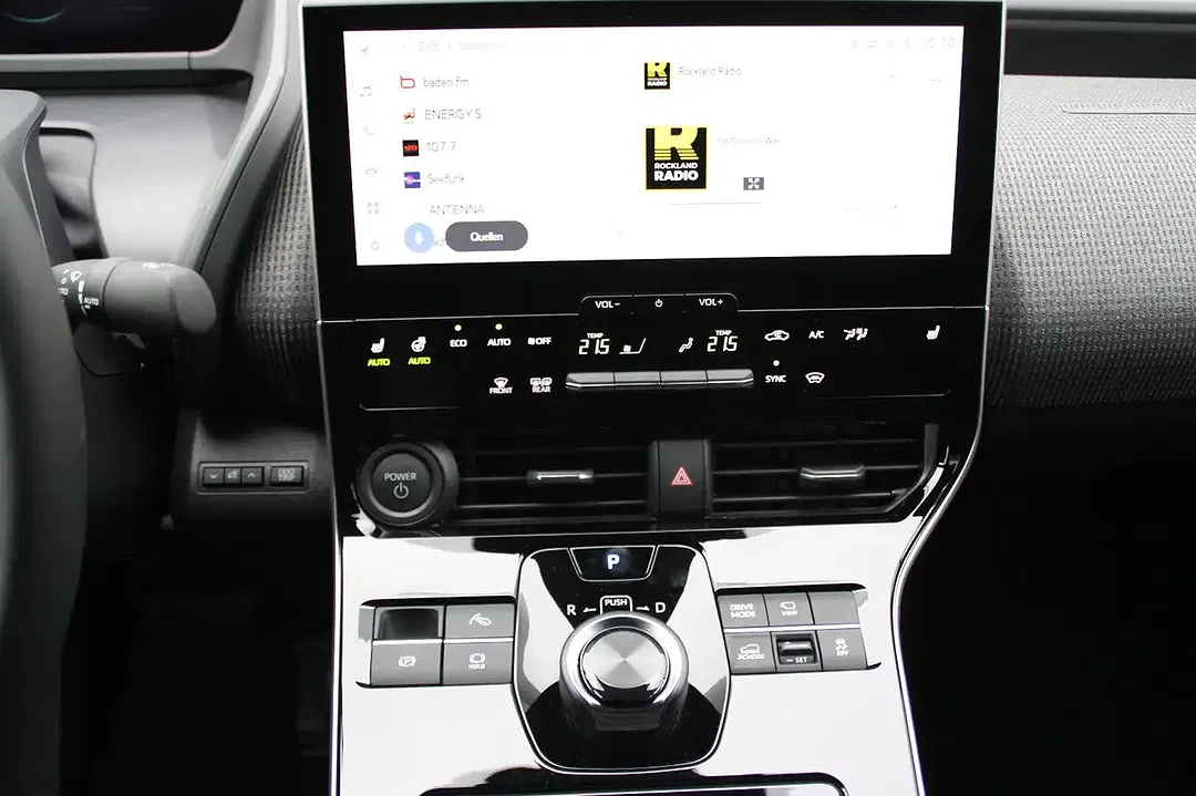 Subaru Solterra AWD Platinum Plus - Thumbnail 9