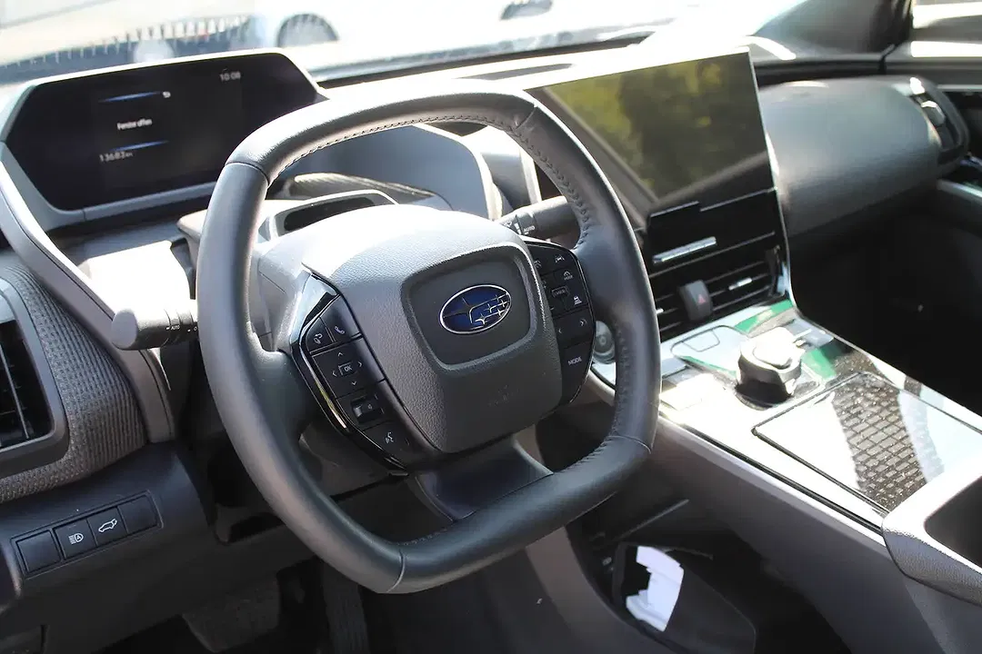 Subaru Solterra Platinum - Thumbnail 4