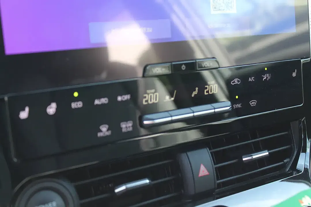 Subaru Solterra Platinum - Thumbnail 7
