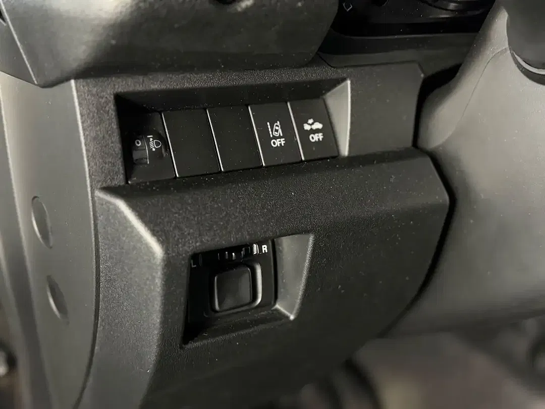 Suzuki Jimny 1.5 AllGrip Comfort - Thumbnail 18