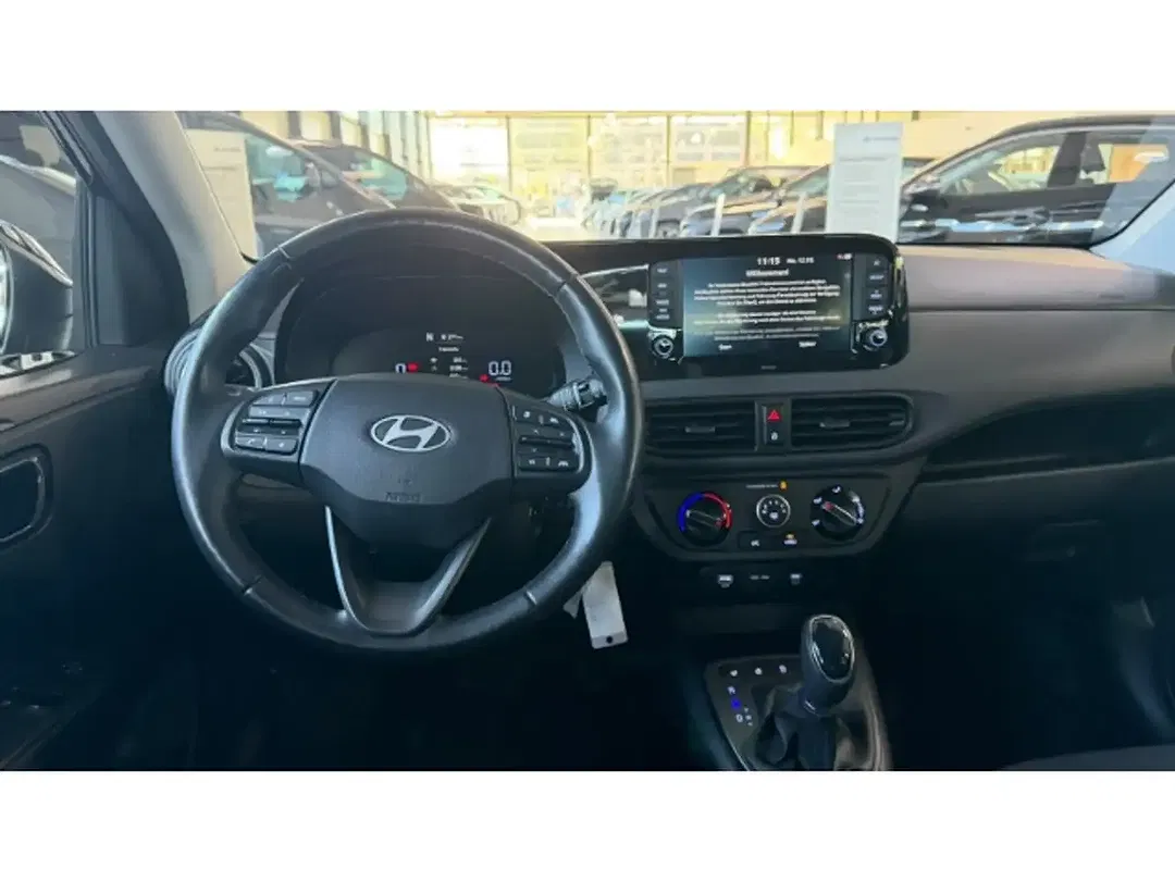 Hyundai i10 Trend - Thumbnail 11