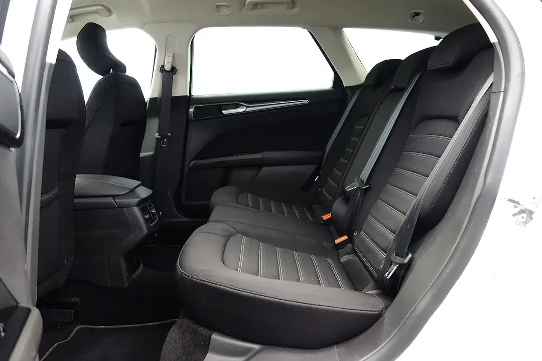Ford Mondeo AUT Titanium - Thumbnail 12