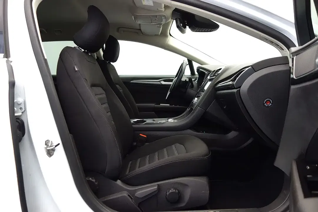 Ford Mondeo AUT Titanium - Thumbnail 15