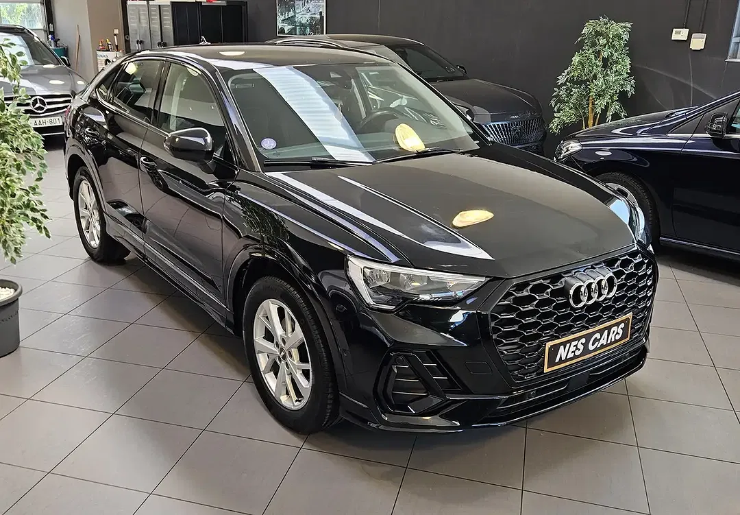 Audi Q3 35 TFSI Sportback S line Coupe - Thumbnail 3